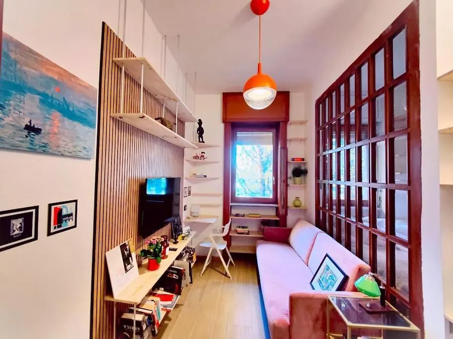 Apartamento Casa Cloclo: Design & Vintage Apt Above Subway Milão