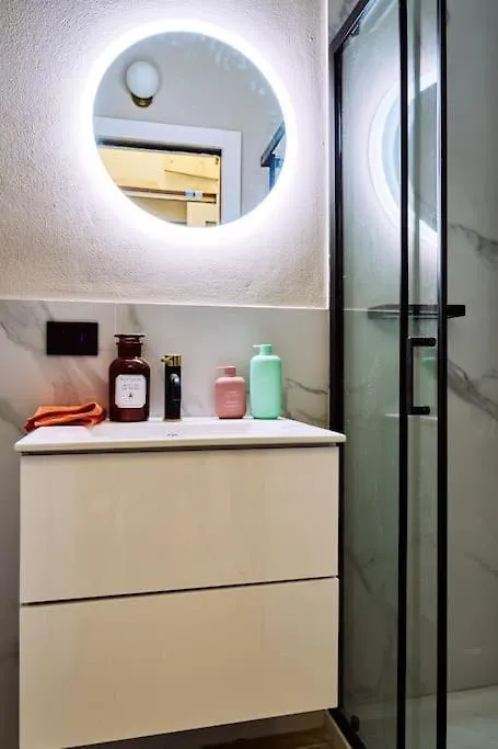 Casa Cloclo: Design & Vintage Apt Above Subway Milão